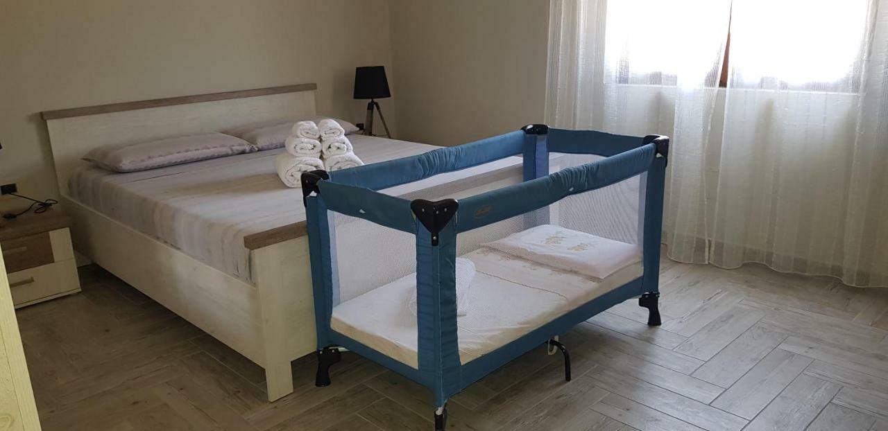 Piero'S Apartment 카르보니아 외부 사진